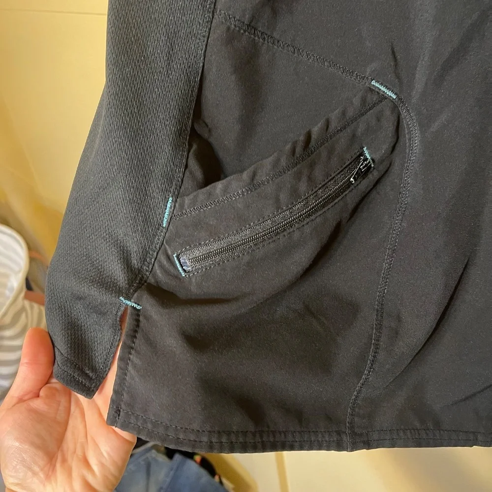 Figs Black Women's Top - Picture 5 of 8